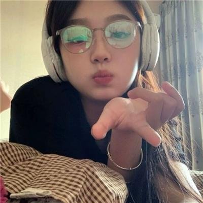 Qros之女以独家新闻为名的疯狂